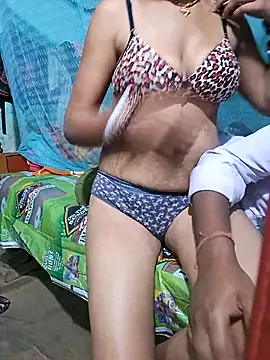 Snapshot of Sexy_kiran002 chatting on March 24, 4:12 pm Sexy kiran002 online show from March 24, 4:12 pm