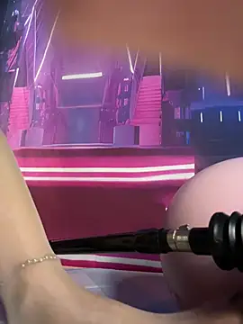 Snapshot of lenanane0126 chatting on March 21, 8:19 am lenanane0126 online show from March 21, 8:19 am