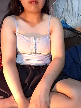 Slutty 18 online show from March 1, 9:50 pm