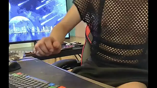 LovelyMeli online show from February 24, 2:04 pm