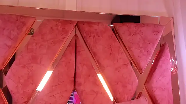 shantal cooper  online show from March 11, 11:49 am