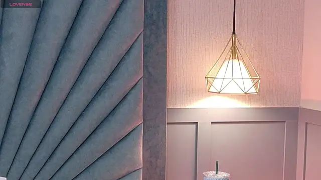 Annia-Greco online show from February 4, 3:07 pm