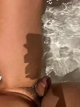 Snapshot of Namipeitudinha chatting on February 22, 1:18 am Namipeitudinha online show from February 22, 1:18 am