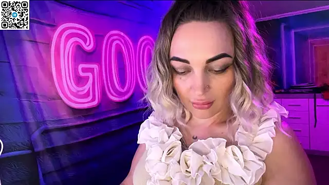 Snapshot of Vellora_ chatting on March 15, 7:09 pm Vellora online show from March 15, 7:09 pm