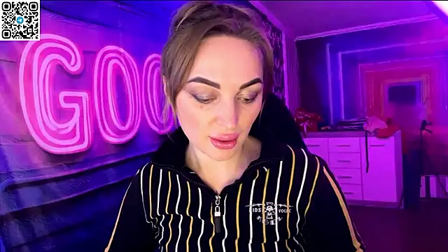 Snapshot of Vellora_ chatting on March 16, 7:29 pm Vellora online show from March 16, 7:29 pm