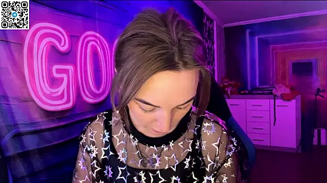 Snapshot of Vellora_ chatting on March 17, 8:12 pm Vellora online show from March 17, 8:12 pm