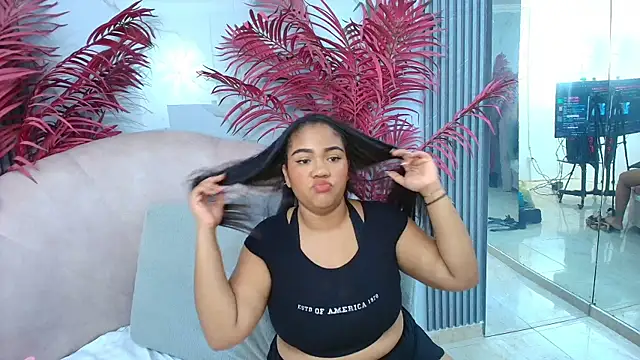 EmmaLebrun online show from March 27, 12:05 pm