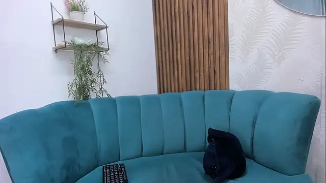 Angel Leewii online show from February 7, 3:32 am