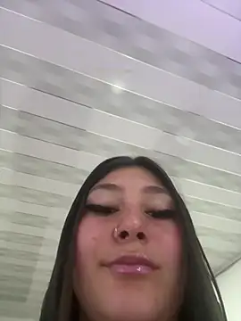 Dani Gwyneth online show from February 7, 1:09 am