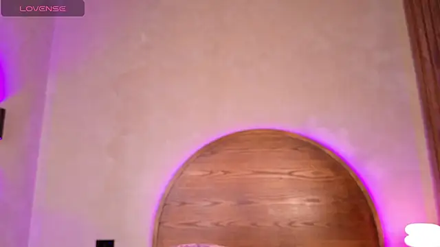 mollyjackson  online show from June 11, 2:53 am