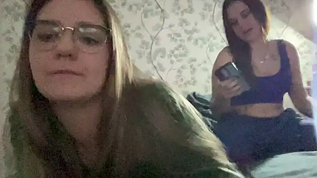 Ninafrisson online show from January 31, 8:51 pm