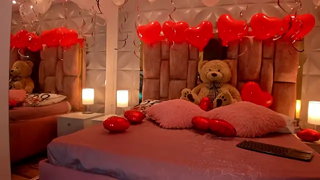 Paris Velvet online show from February 17, 11:11 pm