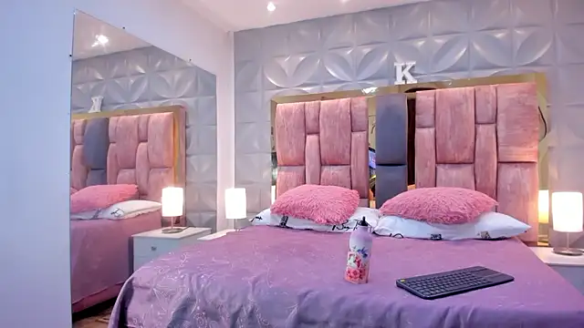 Paris Velvet online show from February 23, 10:51 pm