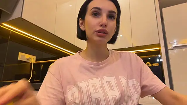 BlackFox V online show from February 9, 10:25 pm