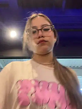 honey luminair online show from February 4, 2:01 pm