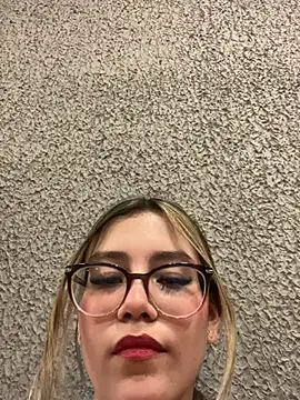 honey luminair online show from February 9, 8:57 pm