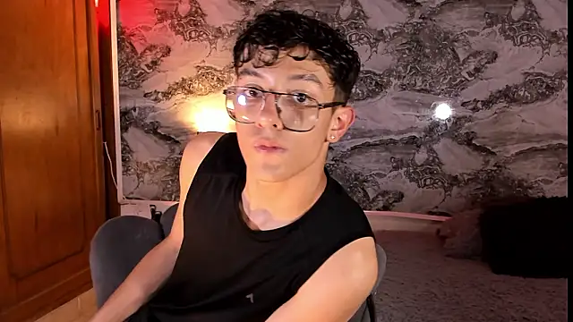 Christopher Hunter online show from February 27, 7:25 pm