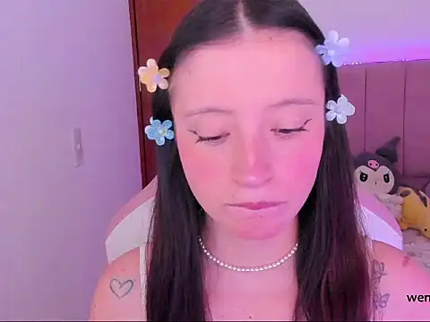 Snapshot of wenn_ chatting on March 27, 1:55 am wenn online show from March 27, 1:55 am