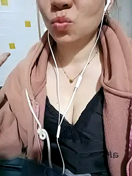 Snapshot of Arica_sexy001 chatting on March 12, 2:18 am Arica sexy001 online show from March 12, 2:18 am