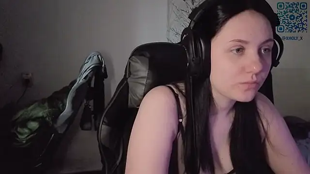 Snapshot of Holy_Kveta chatting on April 15, 3:02 am Holy Kveta online show from April 15, 3:02 am