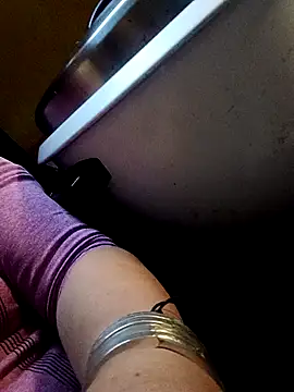 Snapshot of quynhbupbe11 chatting on March 13, 5:47 am quynhbupbe11 online show from March 13, 5:47 am