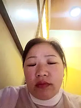 Snapshot of quynhbupbe11 chatting on March 17, 10:07 am quynhbupbe11 online show from March 17, 10:07 am