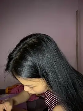 siting00 online show from March 27, 1:55 pm