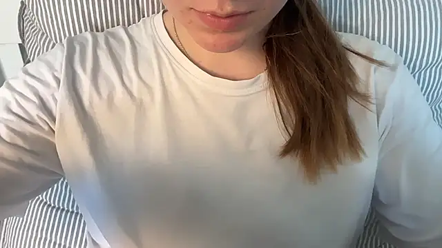 Lucyschickt online show from June 26, 4:00 pm