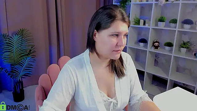 helenahoff online show from March 9, 4:05 am