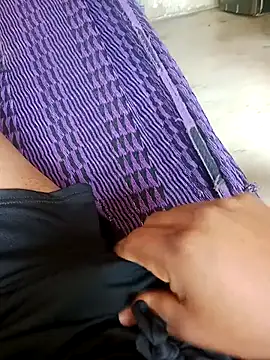 Snapshot of elburrotio chatting on March 22, 6:22 pm elburrotio online show from March 22, 6:22 pm