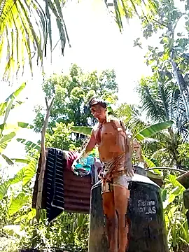 Snapshot of elburrotio chatting on April 2, 6:38 pm elburrotio online show from April 2, 6:38 pm