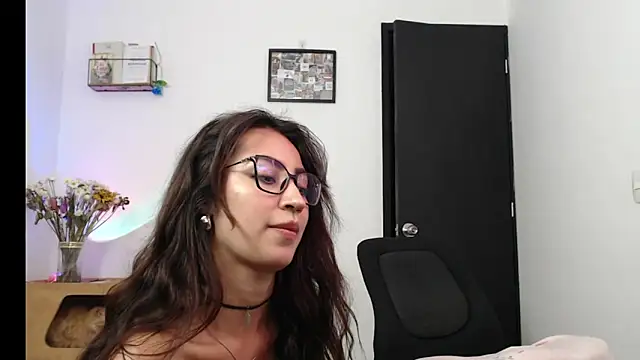 elizabethruss1 online show from March 7, 1:24 am