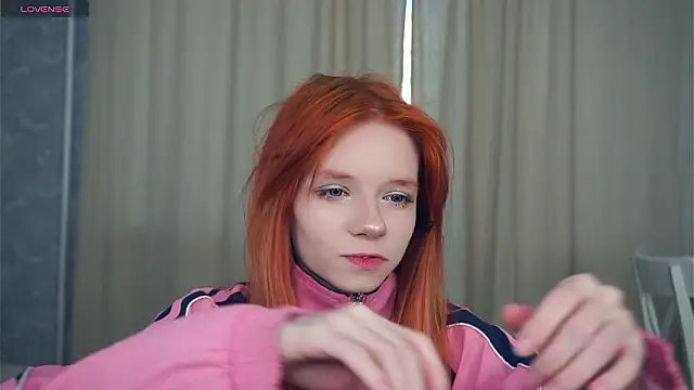 TarynPalek online show from February 6, 6:29 am