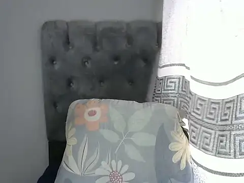 cherrygirlxx online show from February 2, 8:46 am