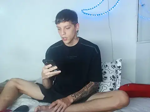 Snapshot of adam_belmontt chatting on February 3, 9:20 pm adam belmontt online show from February 3, 9:20 pm