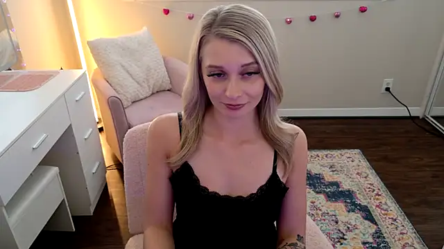 Blonde stella online show from February 10, 8:46 pm