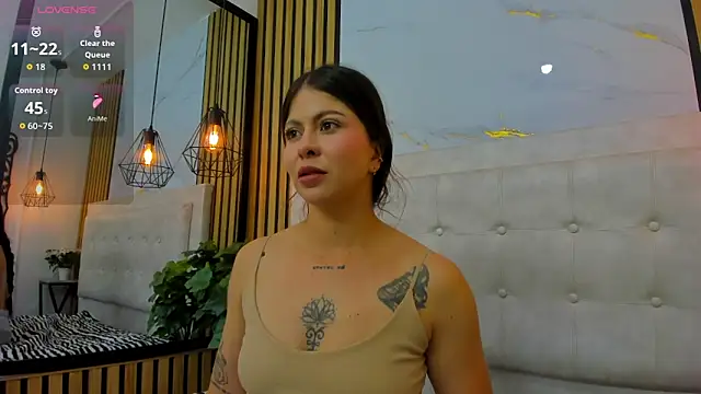 Snapshot of Scarlet_Rosexx chatting on March 19, 3:10 am Scarlet Rosexx online show from March 19, 3:10 am