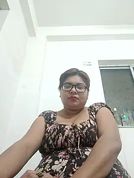 Elie Hallway online show from March 8, 6:55 pm