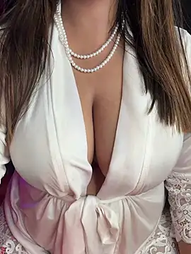 queen-panda online show from March 1, 6:54 pm