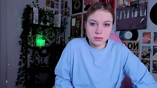 JadwigaTagliavia online show from February 1, 9:41 am