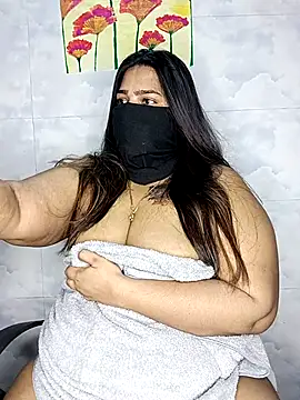 Cute G online show from April 7, 7:03 pm