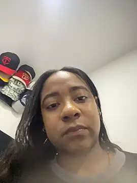 amara queen  online show from May 11, 5:54 pm