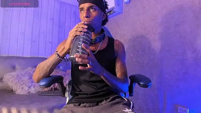 jean steevin online show from February 9, 8:24 pm