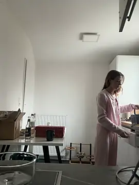 romyxxs online show from February 8, 10:18 am