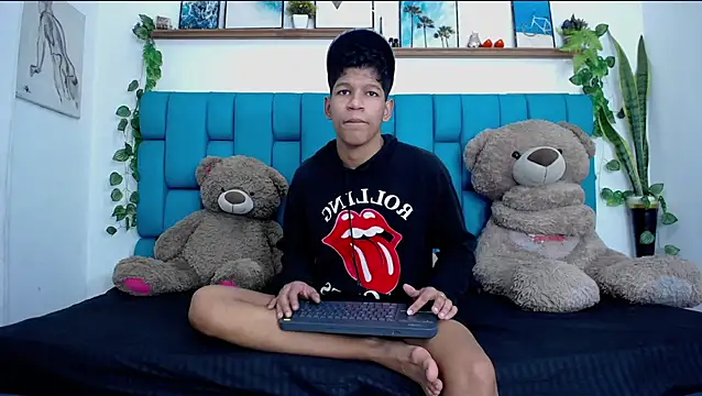 Stephen Angel online show from February 5, 5:28 pm