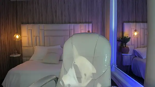 Ravenn21x online show from February 24, 11:41 am