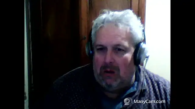 swichcassanesi online show from February 16, 9:00 pm