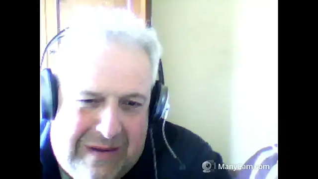 swichcassanesi online show from February 21, 1:01 pm