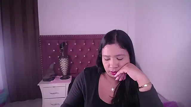 Snapshot of miafuegolatino chatting on July 11, 1:30 am miafuegolatino online show from July 11, 1:30 am