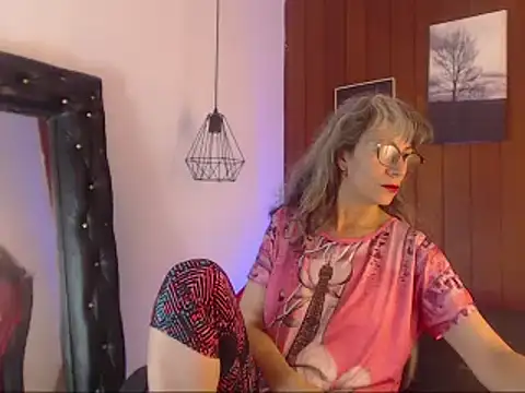 laurasofia45 online show from February 26, 1:43 pm